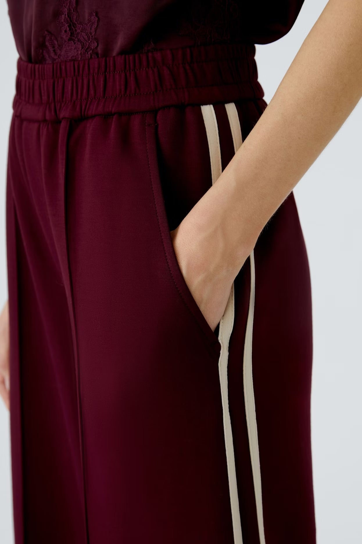 OUI SLIP ON PANT WITH CONTRAST STRIPES ON SIDE