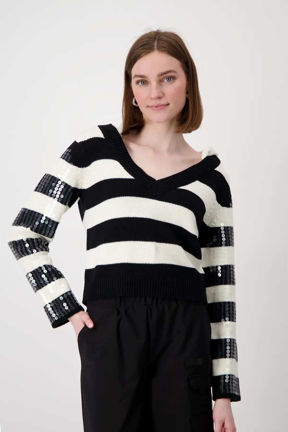 MONARI KNITTED SWEATER WITH STRIPES