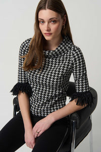 HOUNDSTOOTH JACQUARD KNIT WIDE NECK COLLAR