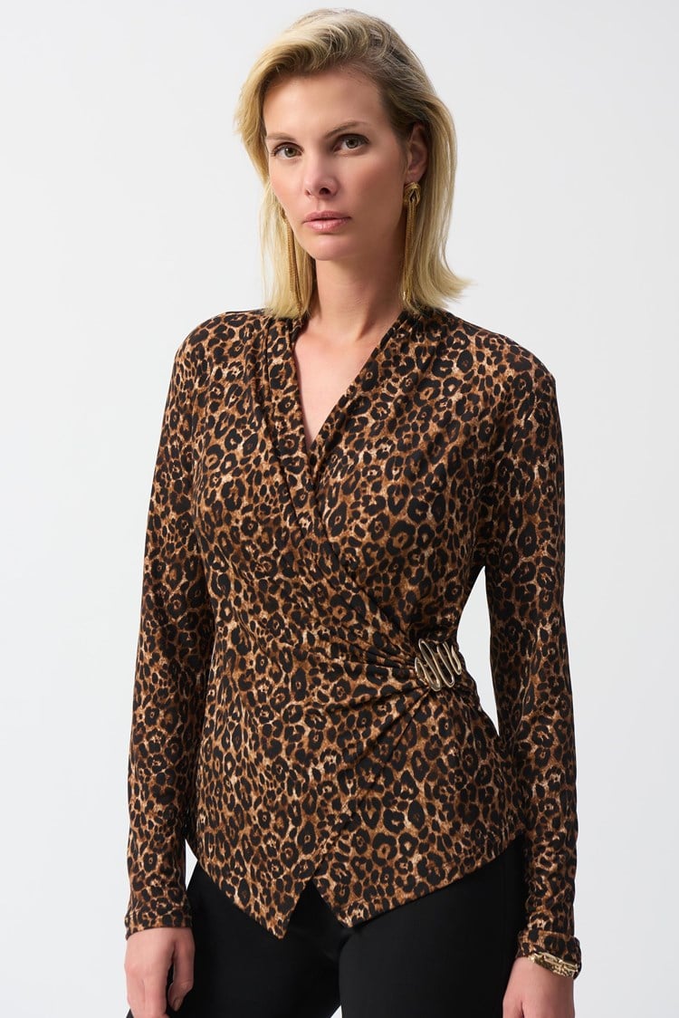 SILKY KNIT ANIMAL PRINT TOP  244251