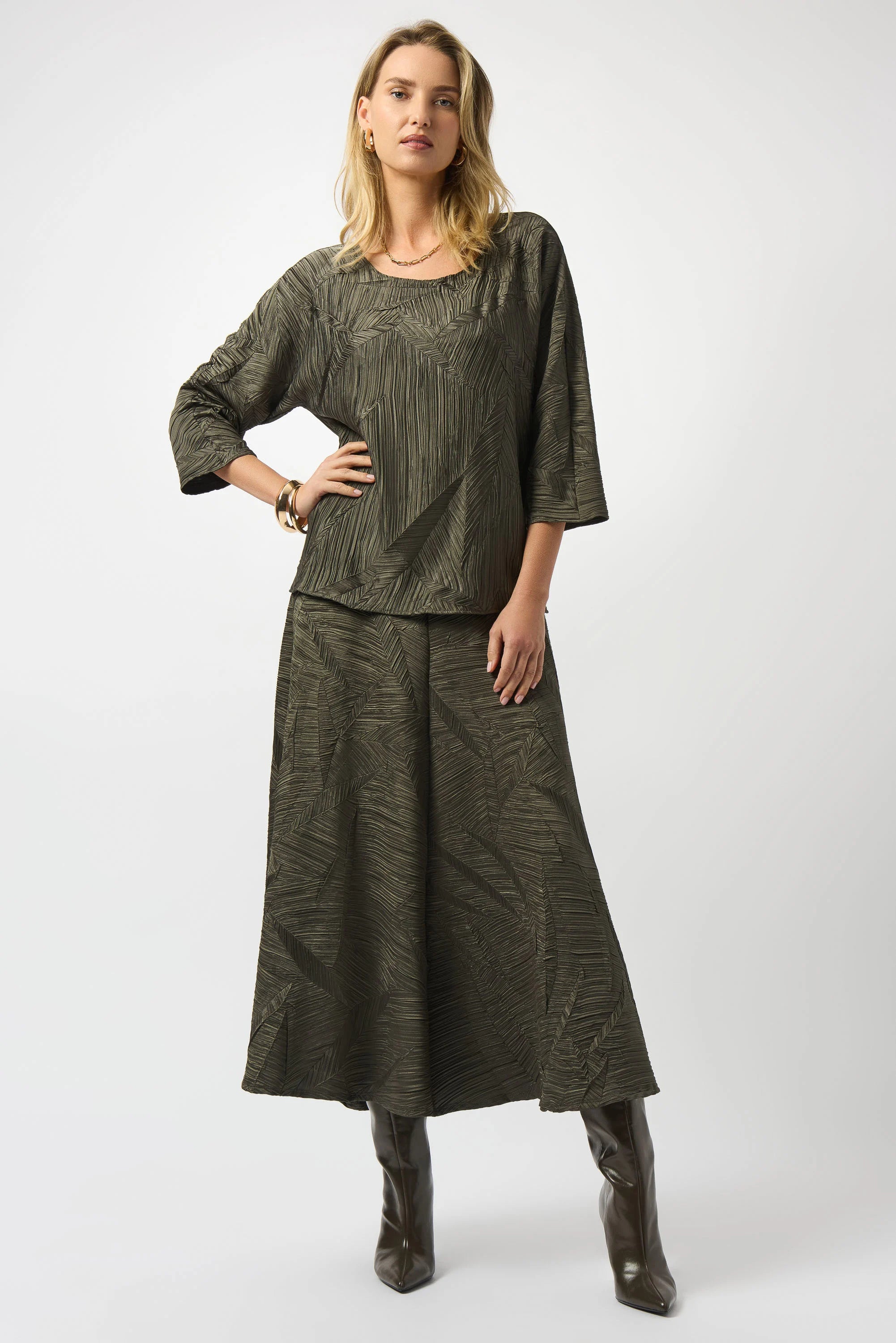 PLEATED SATIN TOP 253002 MATCH TO SKIRT 253248