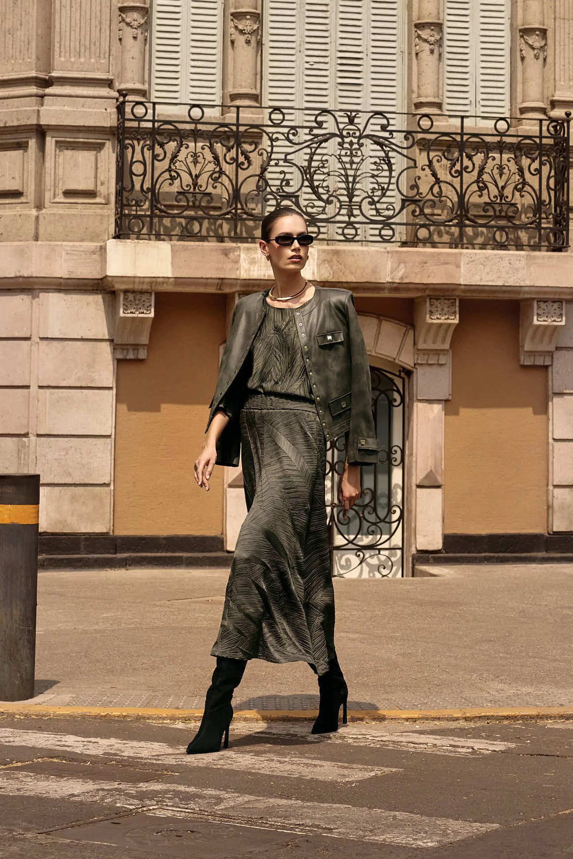 PLEASTED SATIN LONG FLARED SKIRT 253248