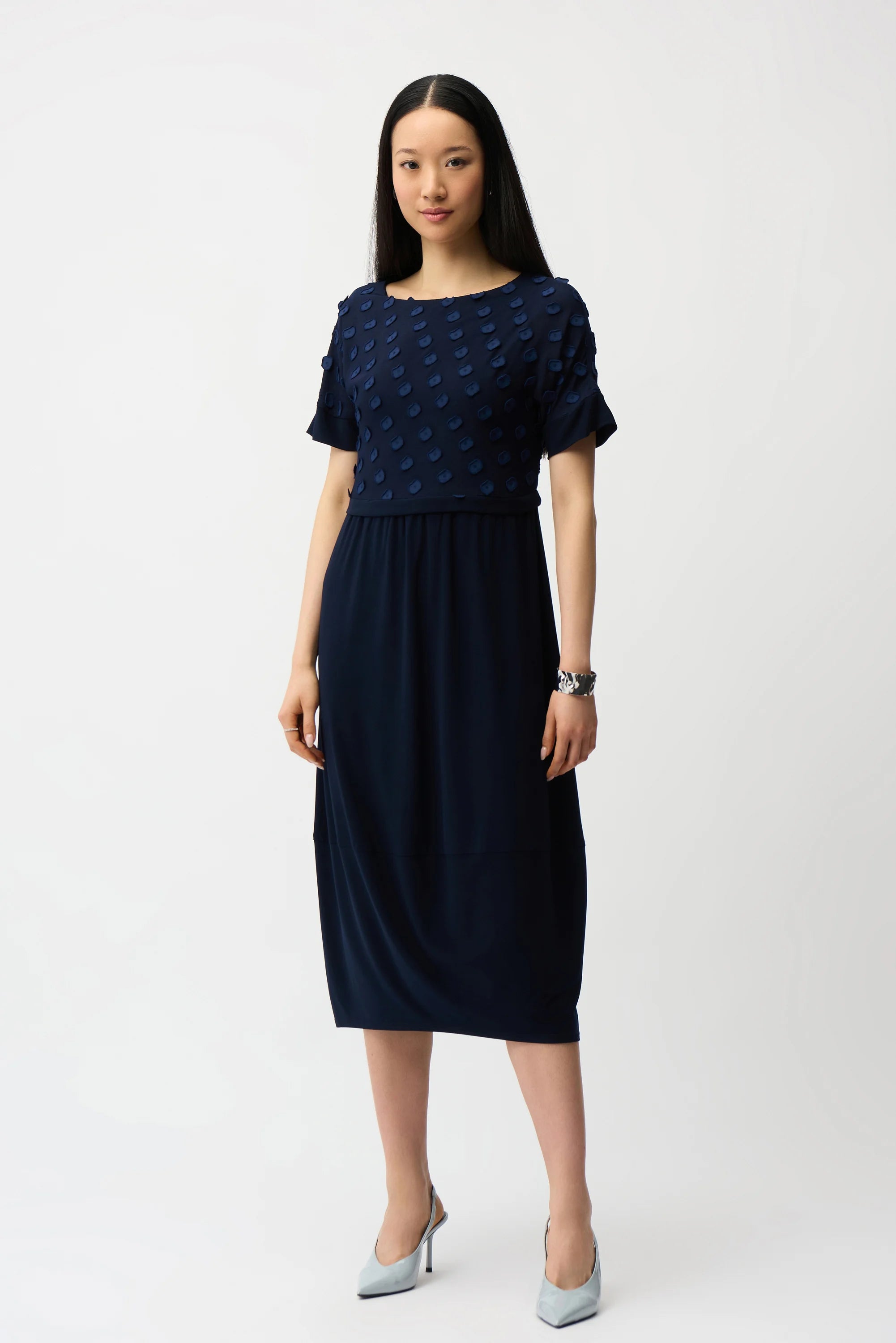 SILKY KNIT & 3Dot JACQUARD COCOON DRESS 261107