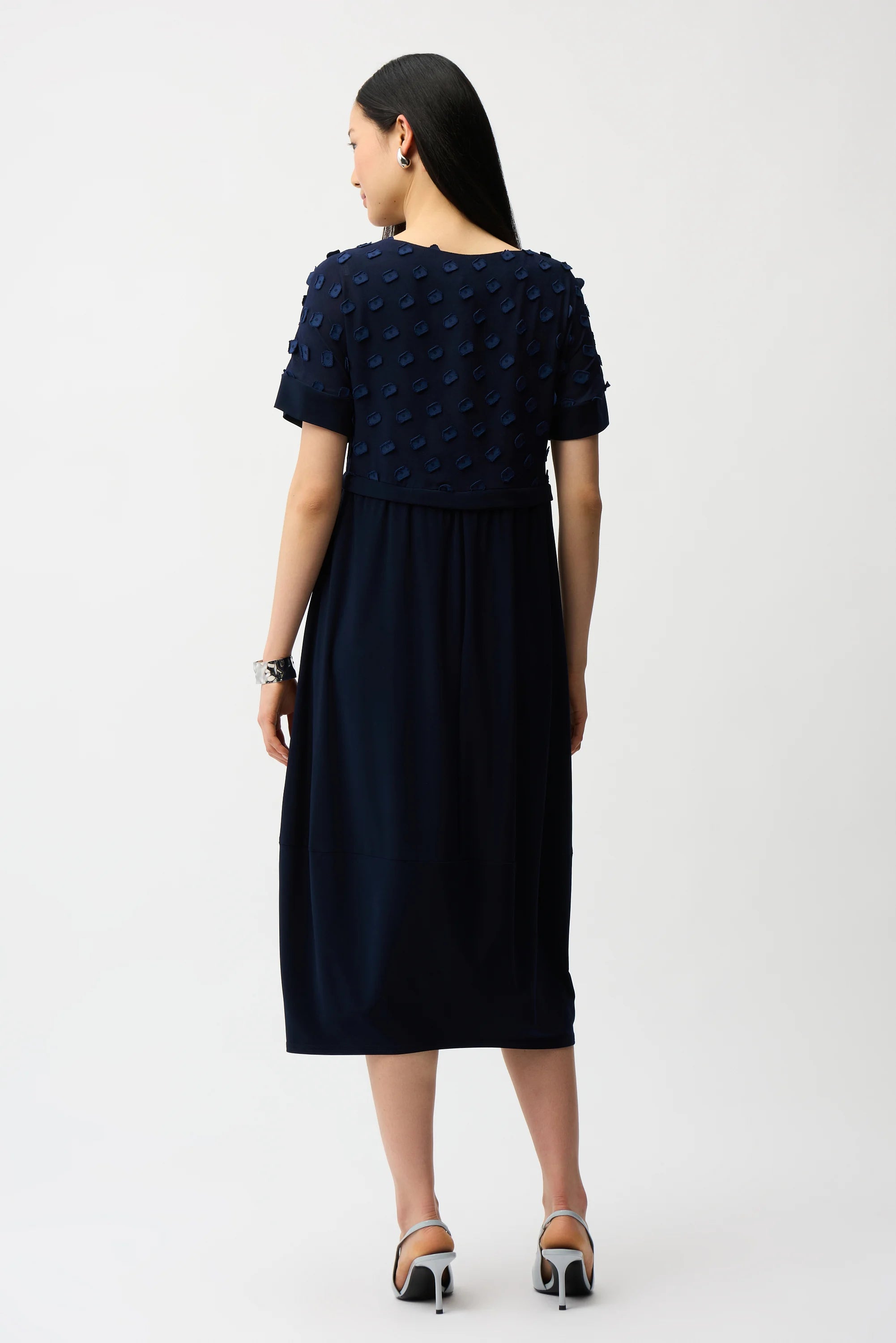 SILKY KNIT & 3Dot JACQUARD COCOON DRESS 261107