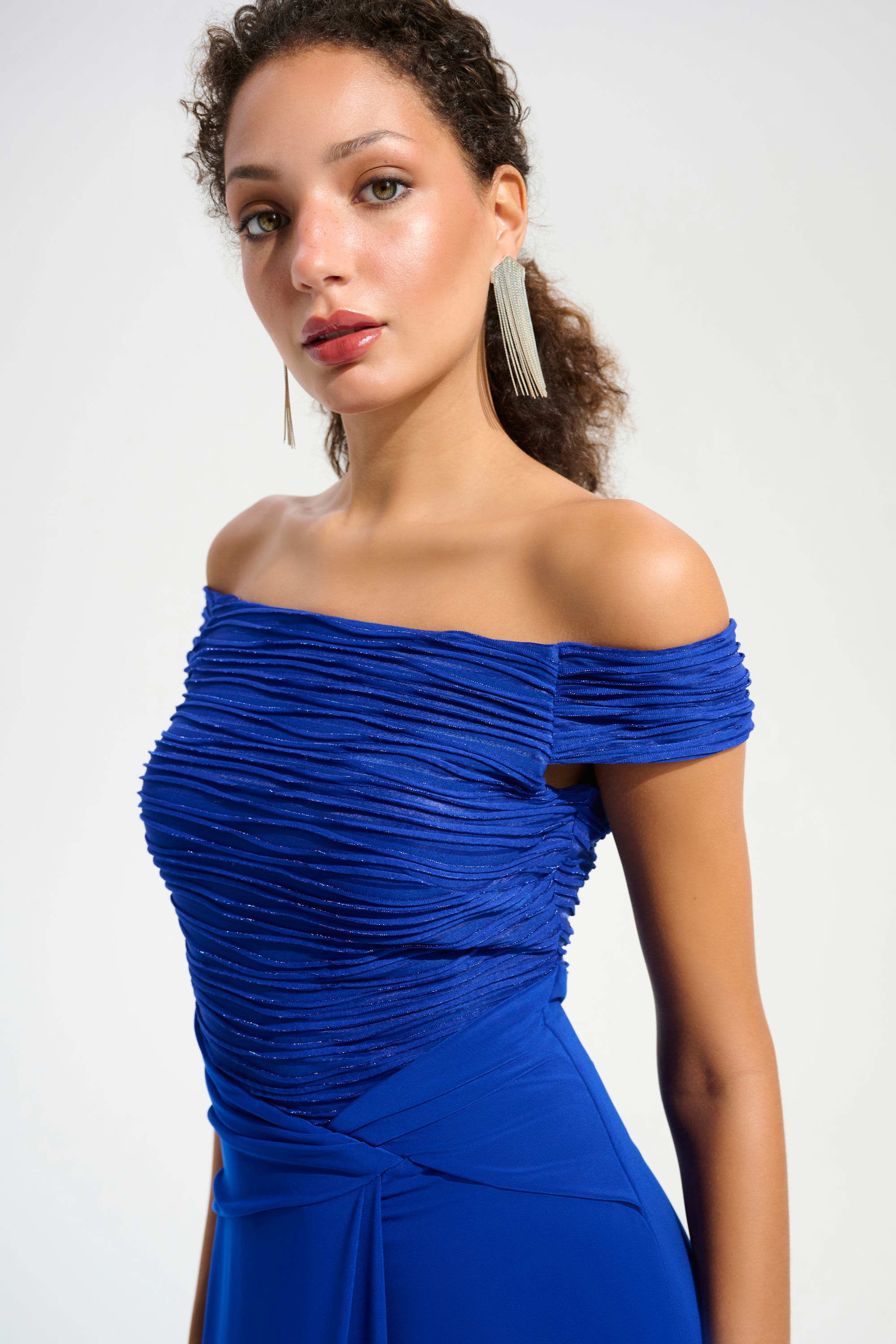SIGNATURE | SILKY KNIT AND CASCADE OFF-SHOULDER SHEATH GOWN 261733