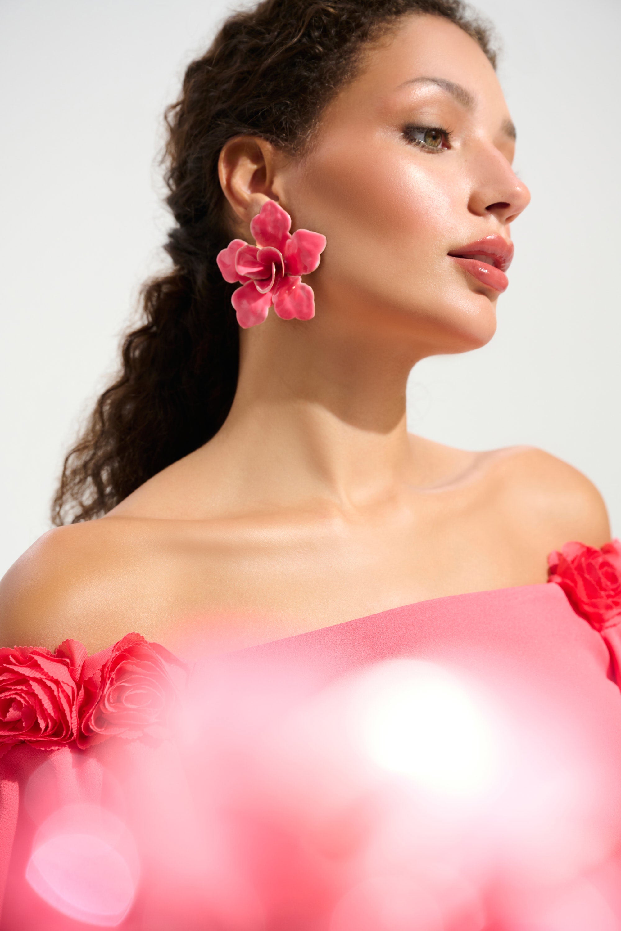 SIGNATURE | SCUBA CREPE OFF-SHOULDER SHIFT DRESS WITH 3D FLOWER TRIM