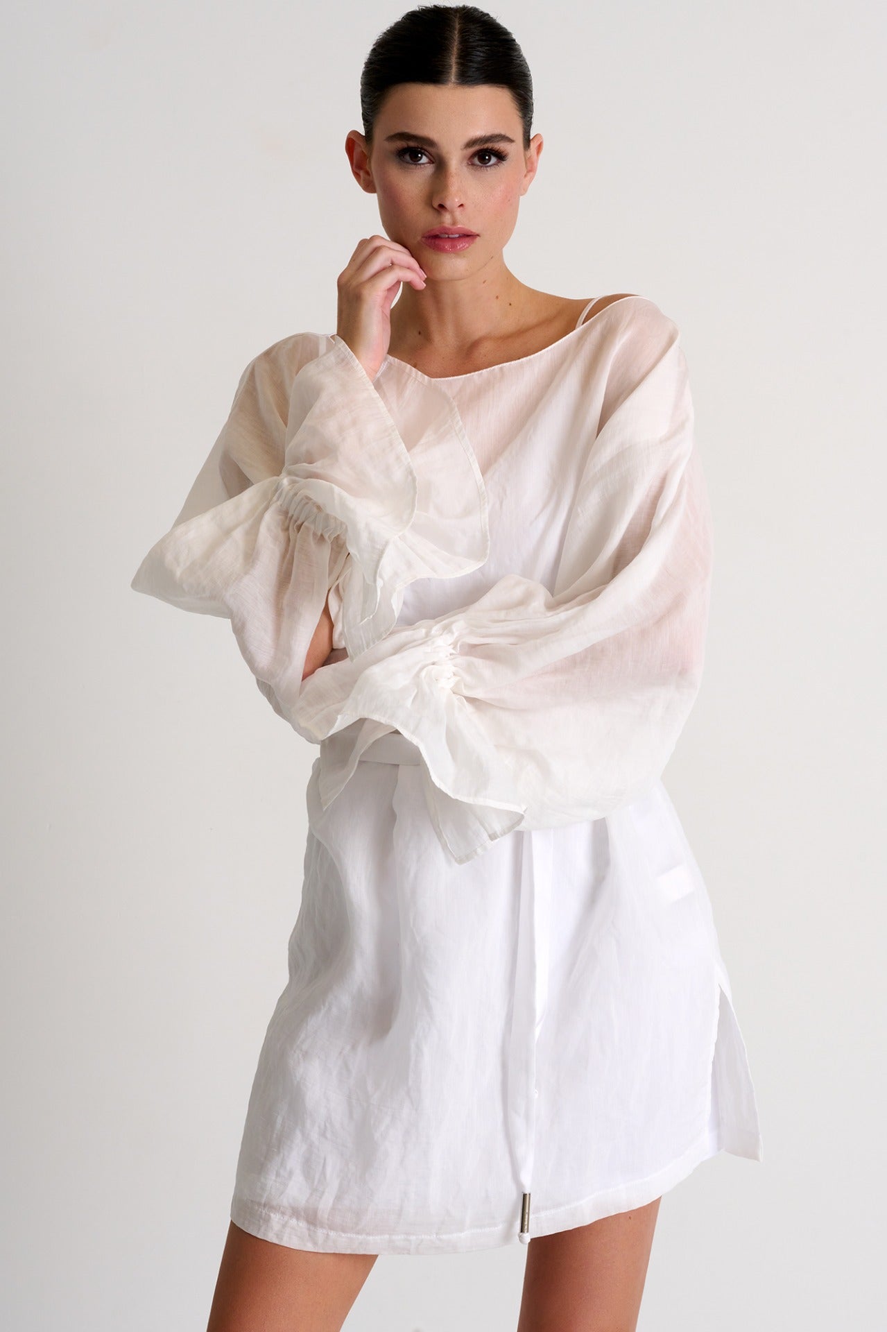 SHAN FLOWY DRESS/TUNIC WITH PUFFY SLEEVES Elaine Dickinson SHAN FLOWY DRESS/TUNIC WITH PUFFY SLEEVES Elaine Dickinson