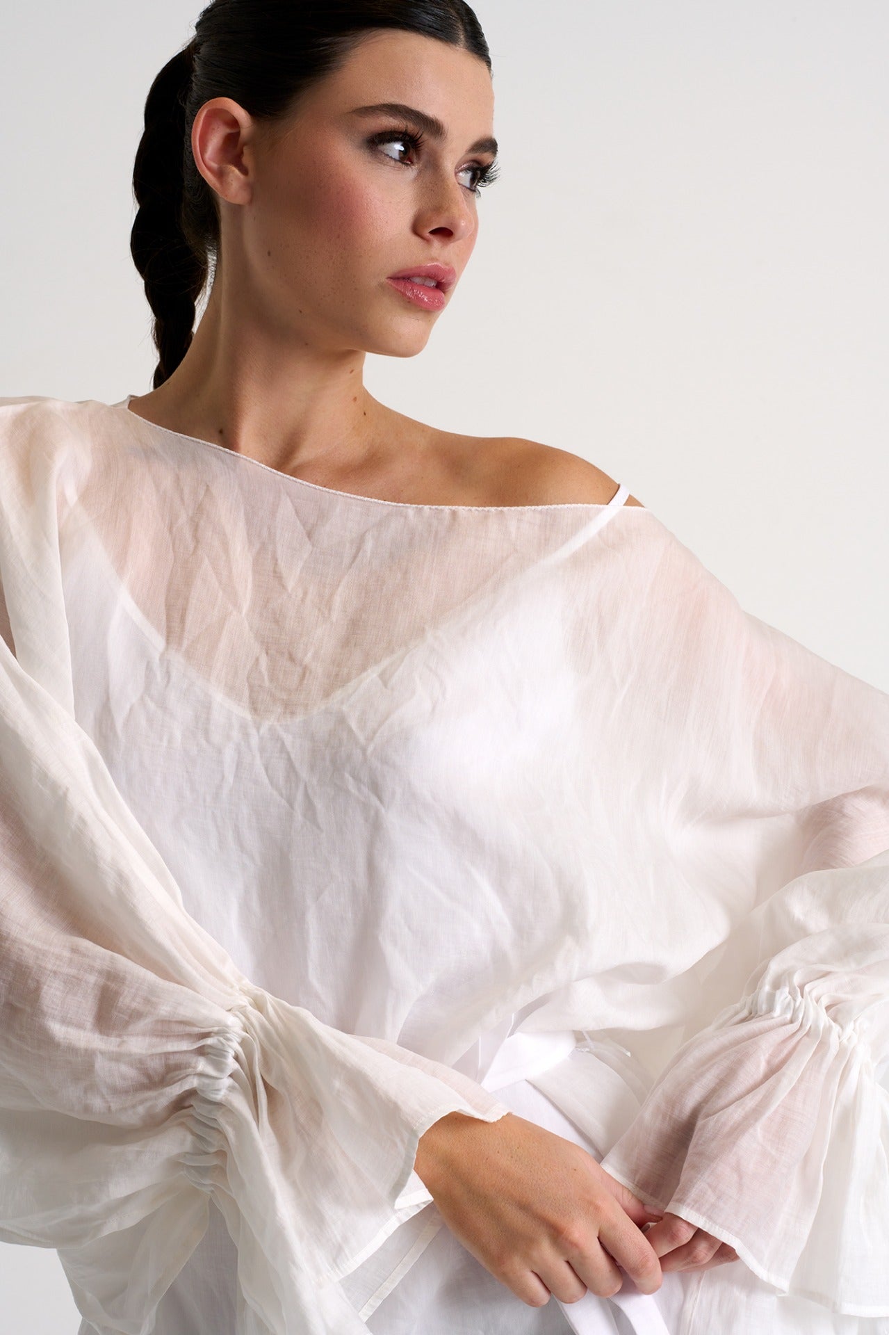SHAN FLOWY DRESS/TUNIC WITH PUFFY SLEEVES Elaine Dickinson SHAN FLOWY DRESS/TUNIC WITH PUFFY SLEEVES Elaine Dickinson