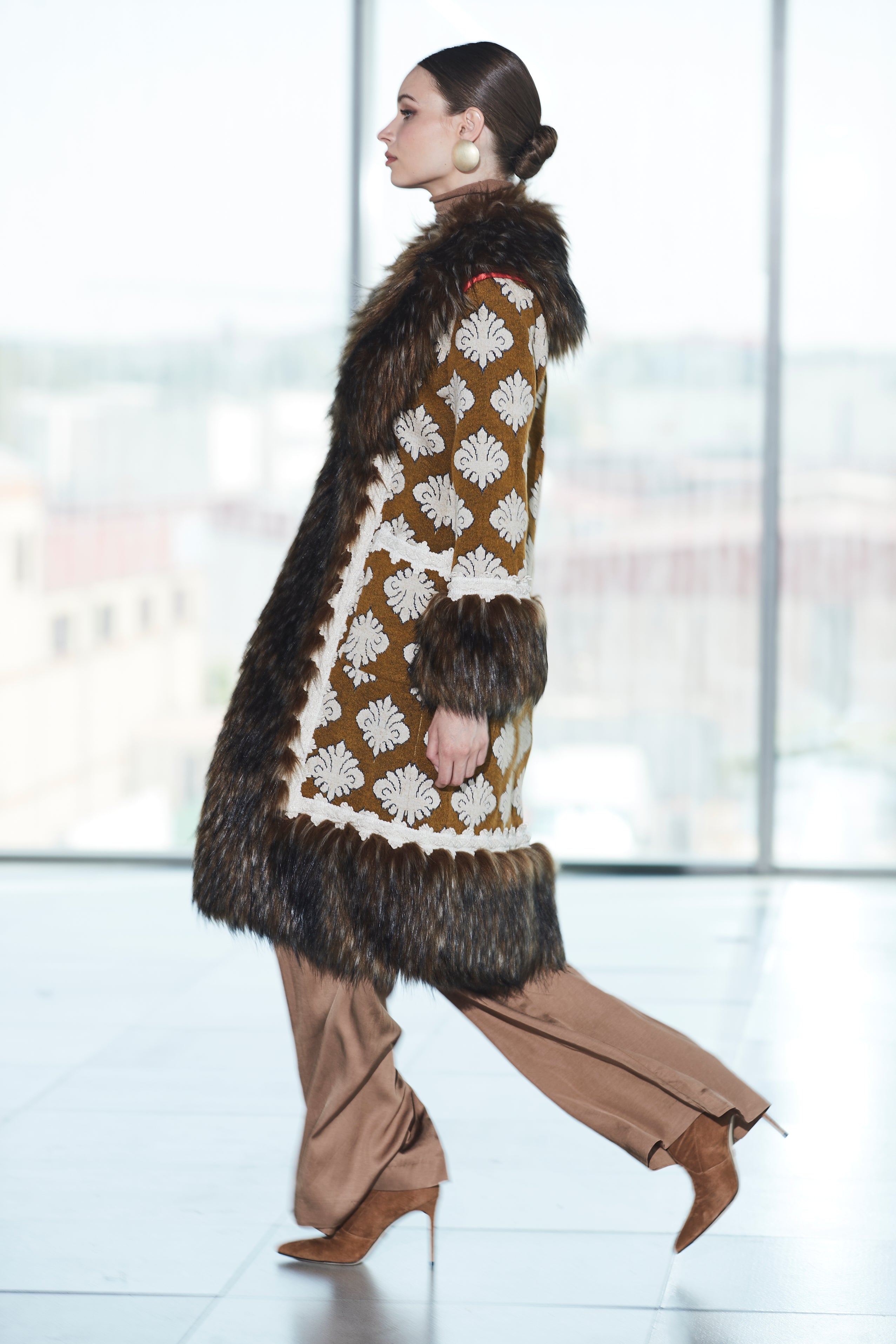 THE EXTREME COLLECTION PELO COAT