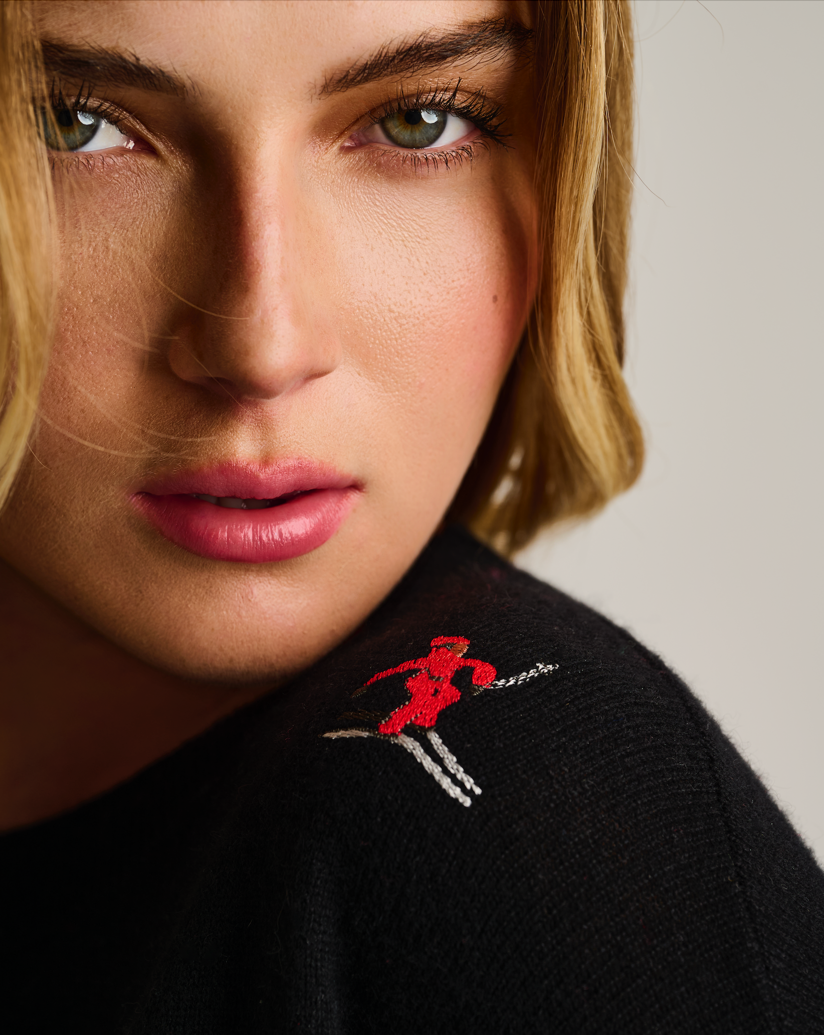 LISA TODD HIT THE SLOPES SWEATER