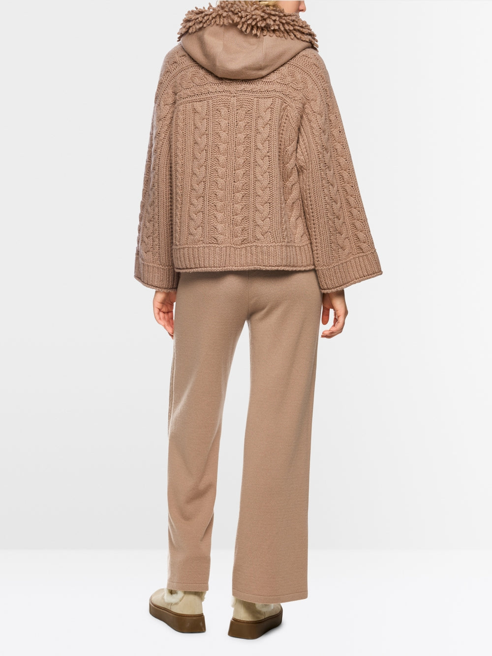 MARC CAIN KNITTED IN GERMANY CABLE KNIT JUMPER  ZA 41.11 M07