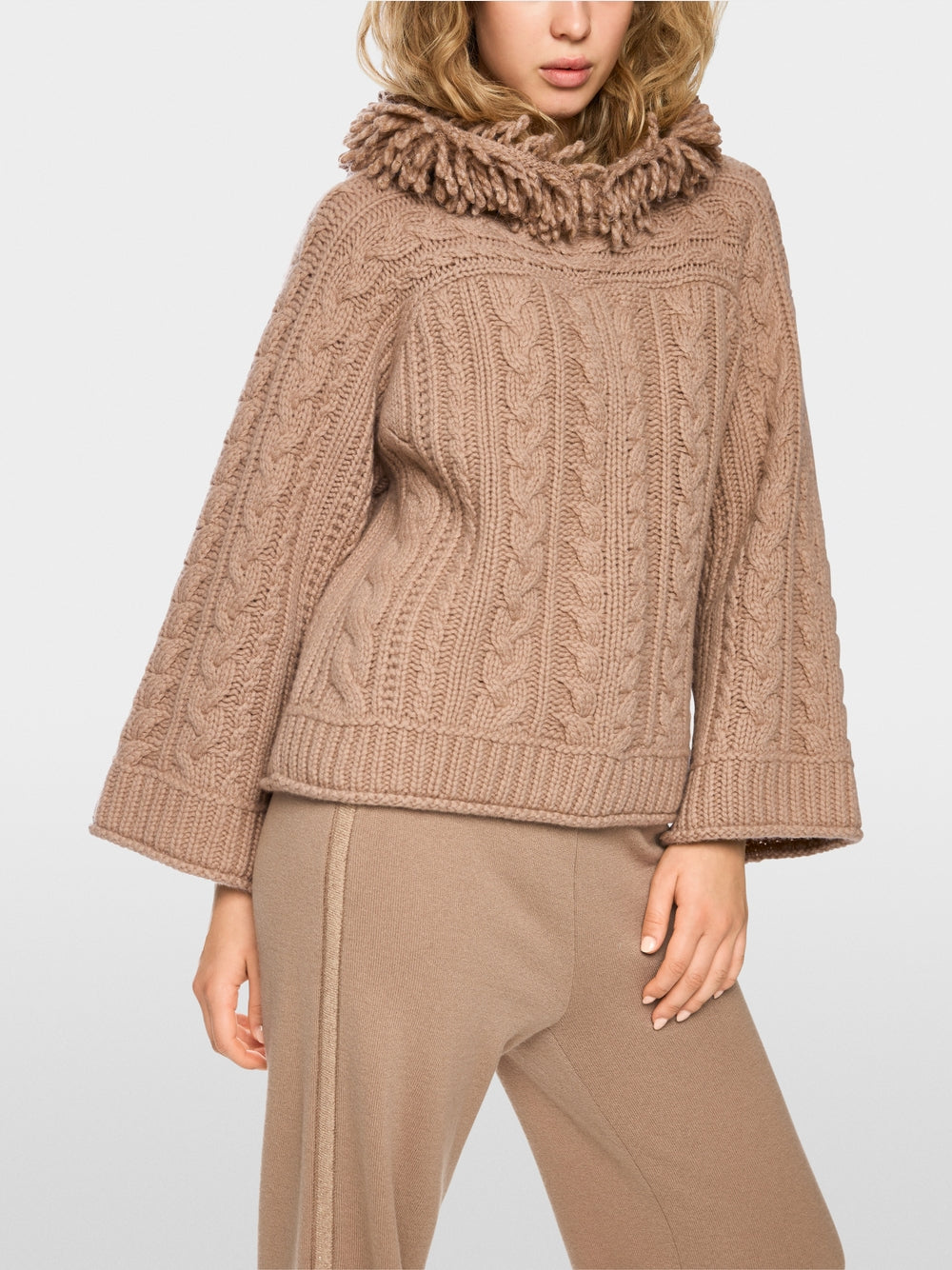 MARC CAIN KNITTED IN GERMANY CABLE KNIT JUMPER  ZA 41.11 M07