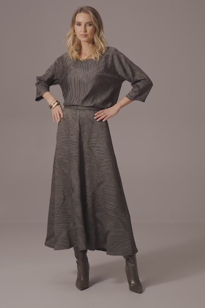 PLEATED SATIN TOP 253002 MATCH TO SKIRT 253248