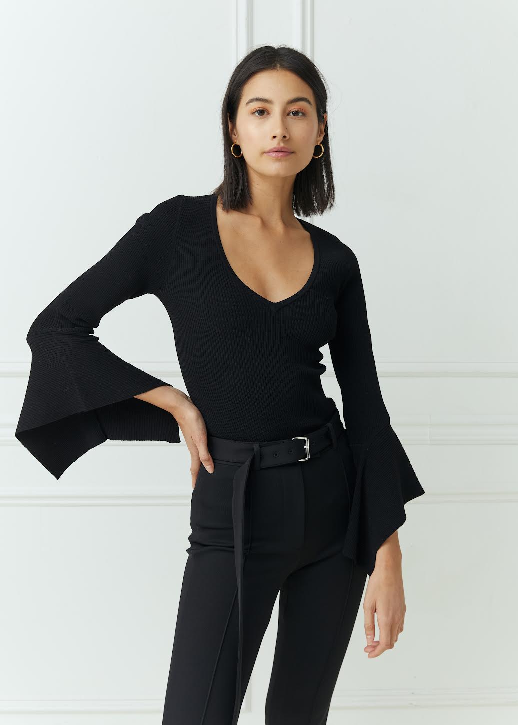 AUTUMN CASHMERE RIBBED VECK WITH RECTANGLE CUFFS