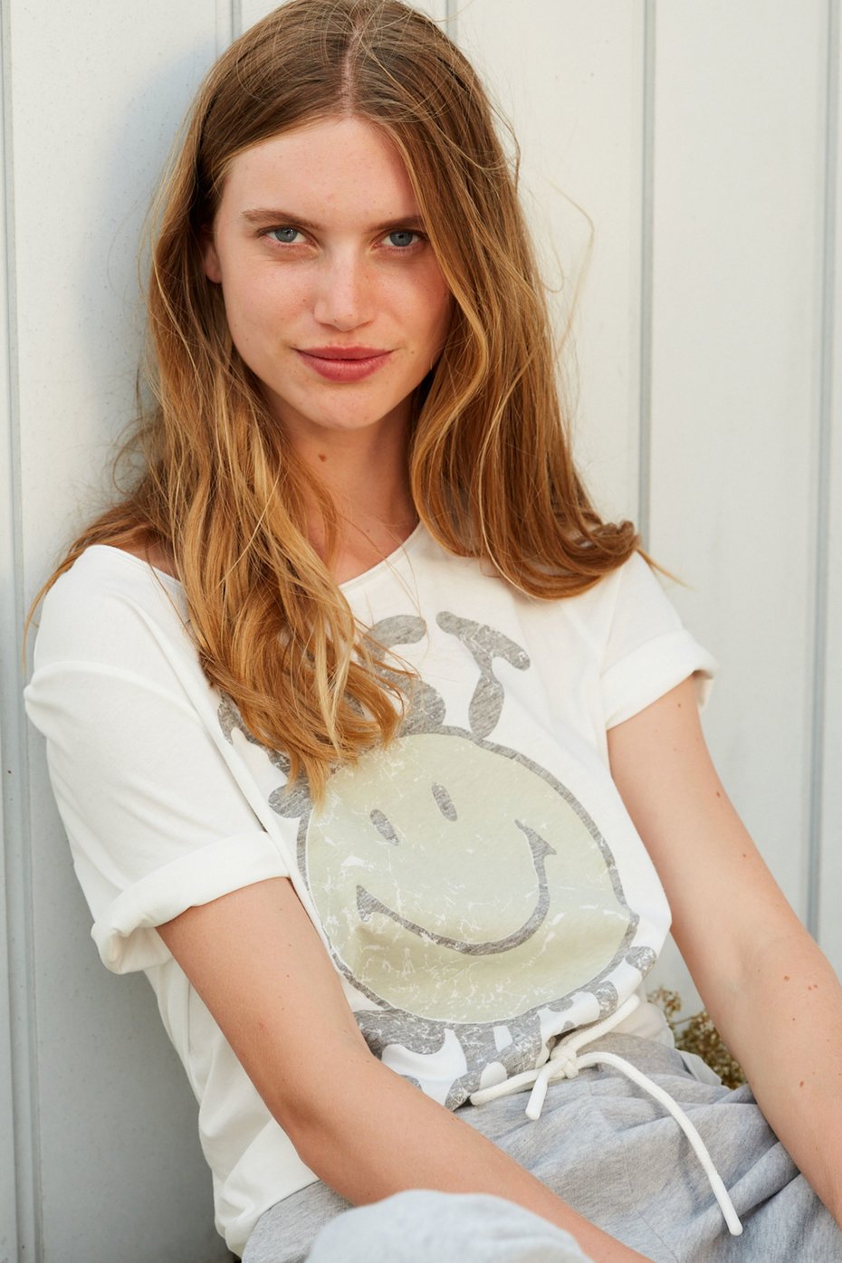 OUI SMILEY FACE PRINT TEE