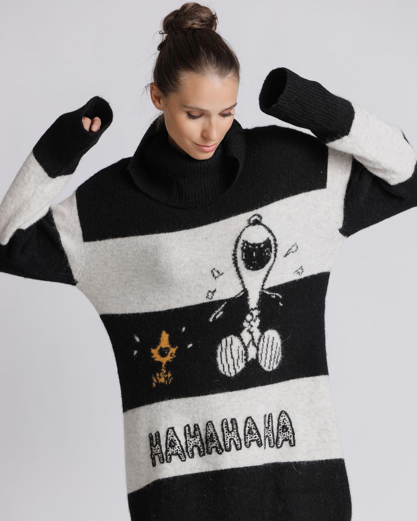 STRIPED SNOOPY LONG ALPACA PULLOVER SWEATER