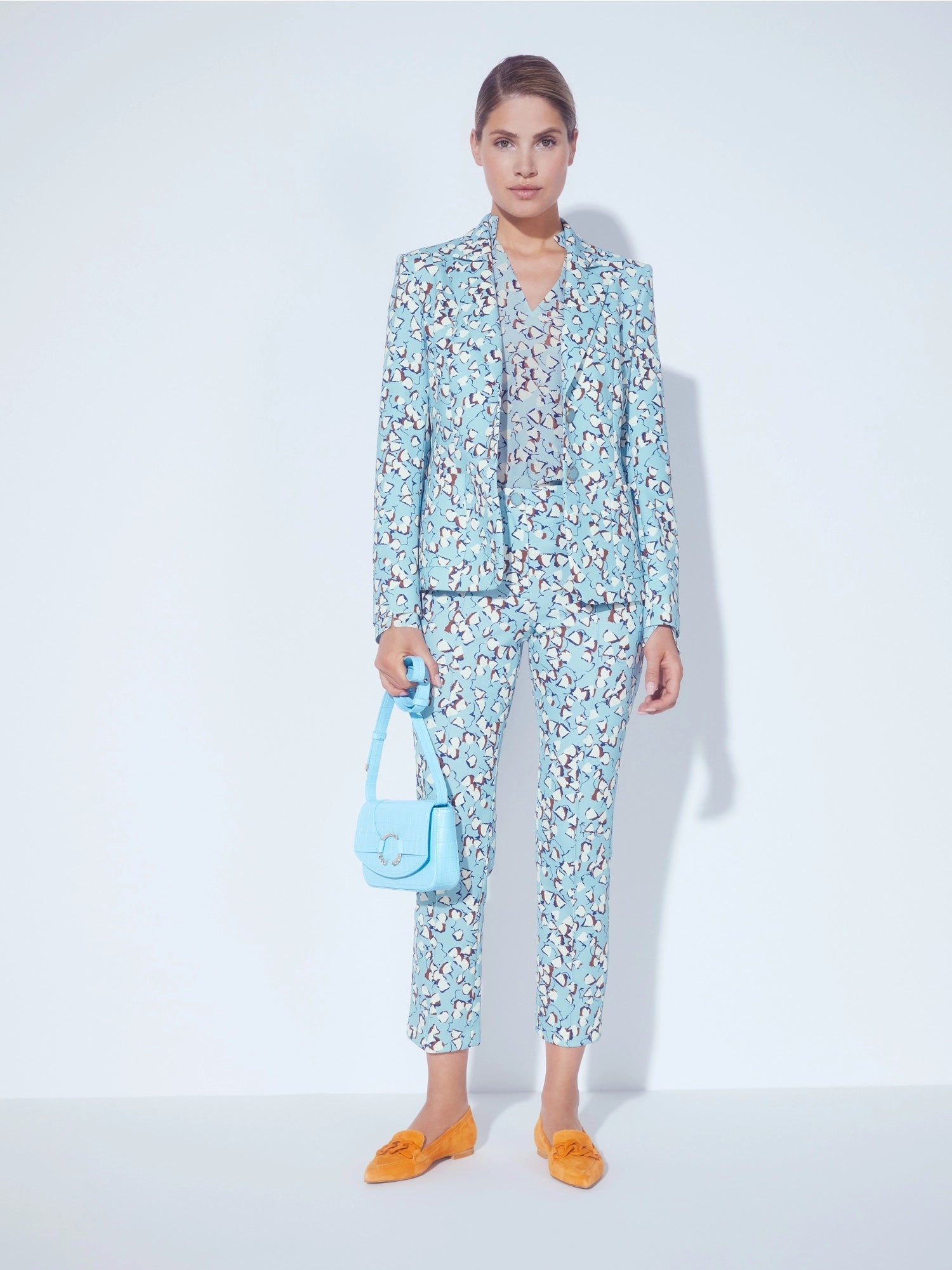 MARC CAIN FITTED BLAZER WITH ALL OVER PRINT