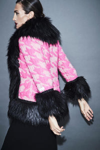THE EXTREME COLLECTION PAULE FUR-EFFECT HOUNDSTOOTH JACKET IN PINK