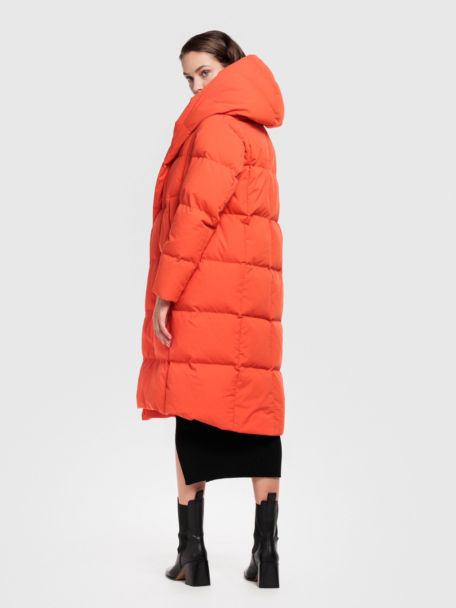 CREENSTONE LONG RIPSTONE DOWN COAT WITH COCOON HOOD IN LAVA RED